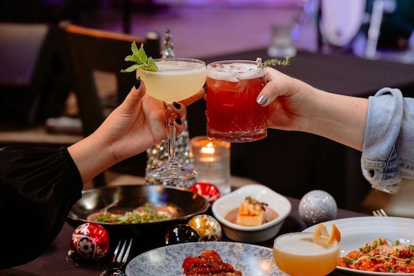 tableware, food, drinkware, table, alcoholic drink, ingredient